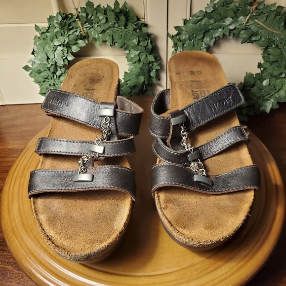 Naot Bond heels - Picture 2 of 4